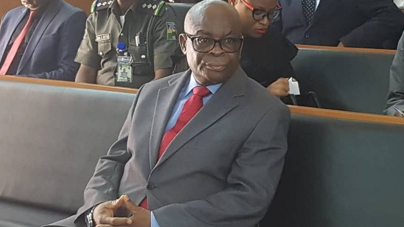 Walter Onnoghen does not agree with his conviction by the CCT [Twitter @Mr JAGs]